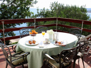 Scenic apartment in Maslenica with terrace